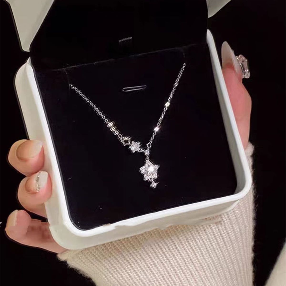 S Pure Silver Language Wish Necklace Ins Niche High-end Light Luxury Versatile Pentagonal Star Collarbone Chain_ipsvogv.com
