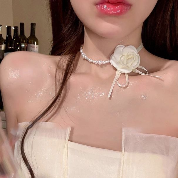French Light Luxury Butterfly Studded Pearl Necklace, Niche Temperament, Collarbone Chain, Versatile, Fresh And High-end_ipsvogv.com