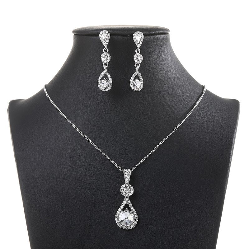 New Jewelry High Gloss Rhinestone Necklace Water Drop Set British Princess Style Pendant For Women_ipsvogv.com