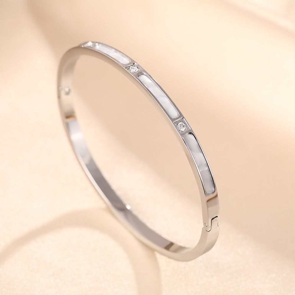 New Fashionable And Versatile Simple Diamond Inlaid Titanium Steel Bracelet With Delicate Gold-plated Jewelry_ipsvogv.com