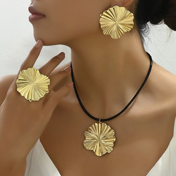 Ins niche women's earring necklace set, pleated floral ring, versatile long collarbone chain_ipsvogv.com