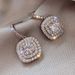 Cao Shi's Korean Full Diamond Micro Inlaid Sense Of Luxury Luxury, With Exquisite Zircon That Exude A Cool And Aloof_ipsvogv.com