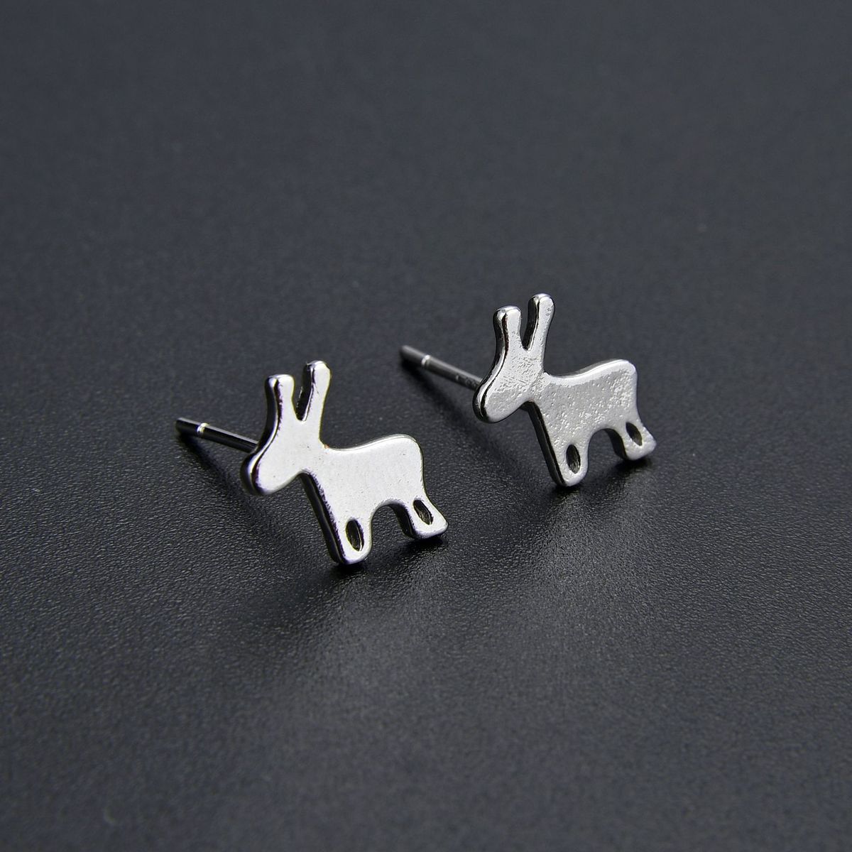 Unisex Simple And Fresh Deer Earrings Electroplating, Color Retention, Sweet Forest Style_ipsvogv.com