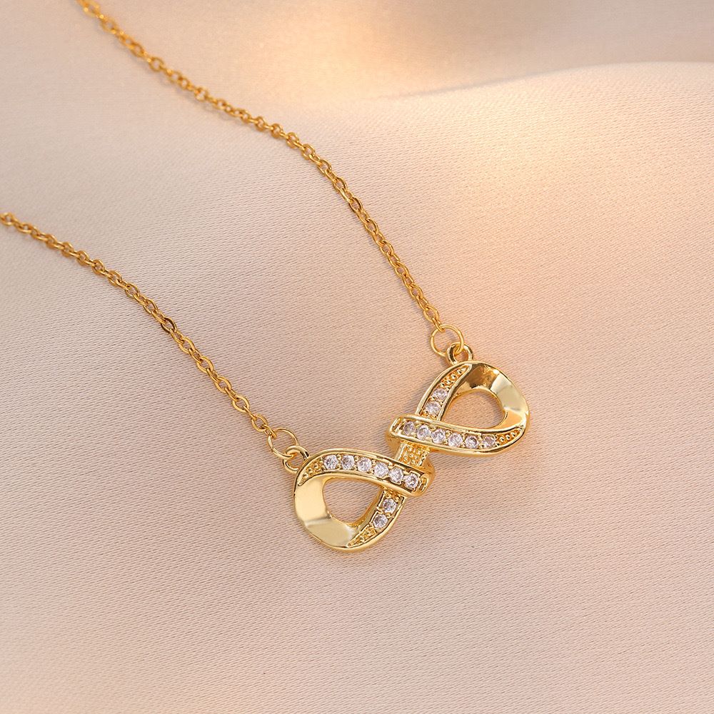 Women's Simple Versatile 8-line Necklace Light Luxury Pendant New Small And Popular Neckchain Internet Red Sweet Collar_ipsvogv.com