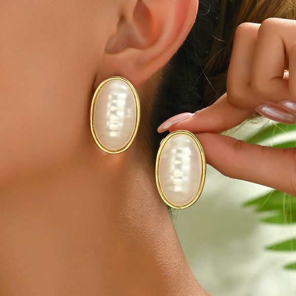 Ladies' niche, high-end, with a large pearl design earrings that are versatile and fashionable_ipsvogv.com