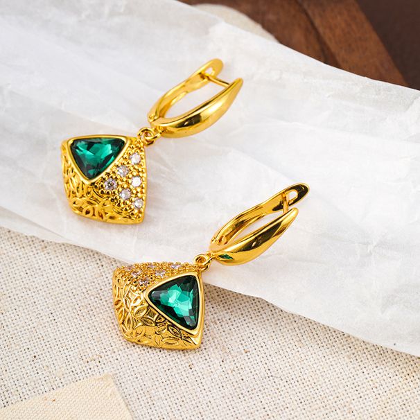 Diamond inlaid emerald with a high-end feel, light luxury, gold earrings for women's Instagram style_ipsvogv.com