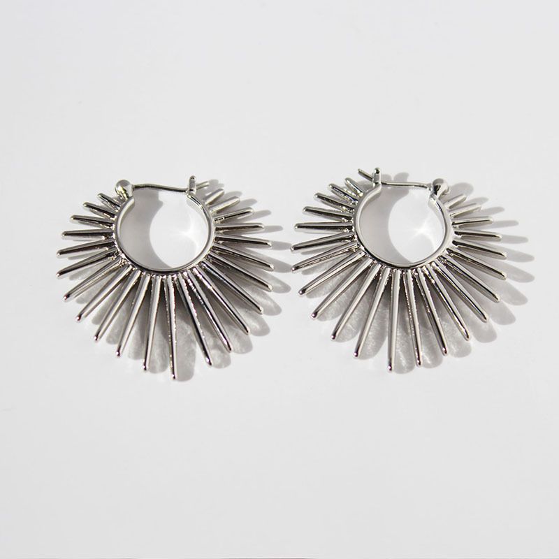 Women's Jewelry Metal Style Exaggerated Punk Style Ear Buckle Line Sense Rivet Earrings Hip Hop Trend Earrings_ipsvogv.com