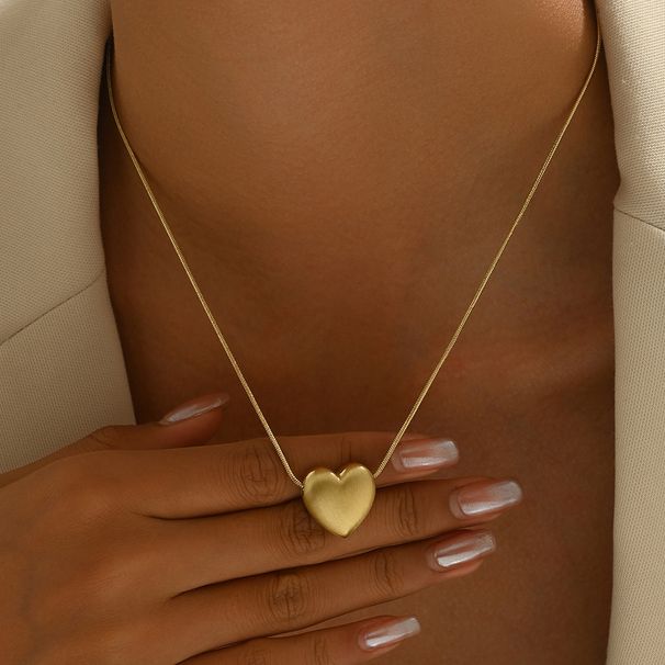 2024 Autumn New Women's Love Necklace with Personalized Luxury and Matte Heart Shaped Design, Clavicle Chain, Versatile_ipsvogv.com