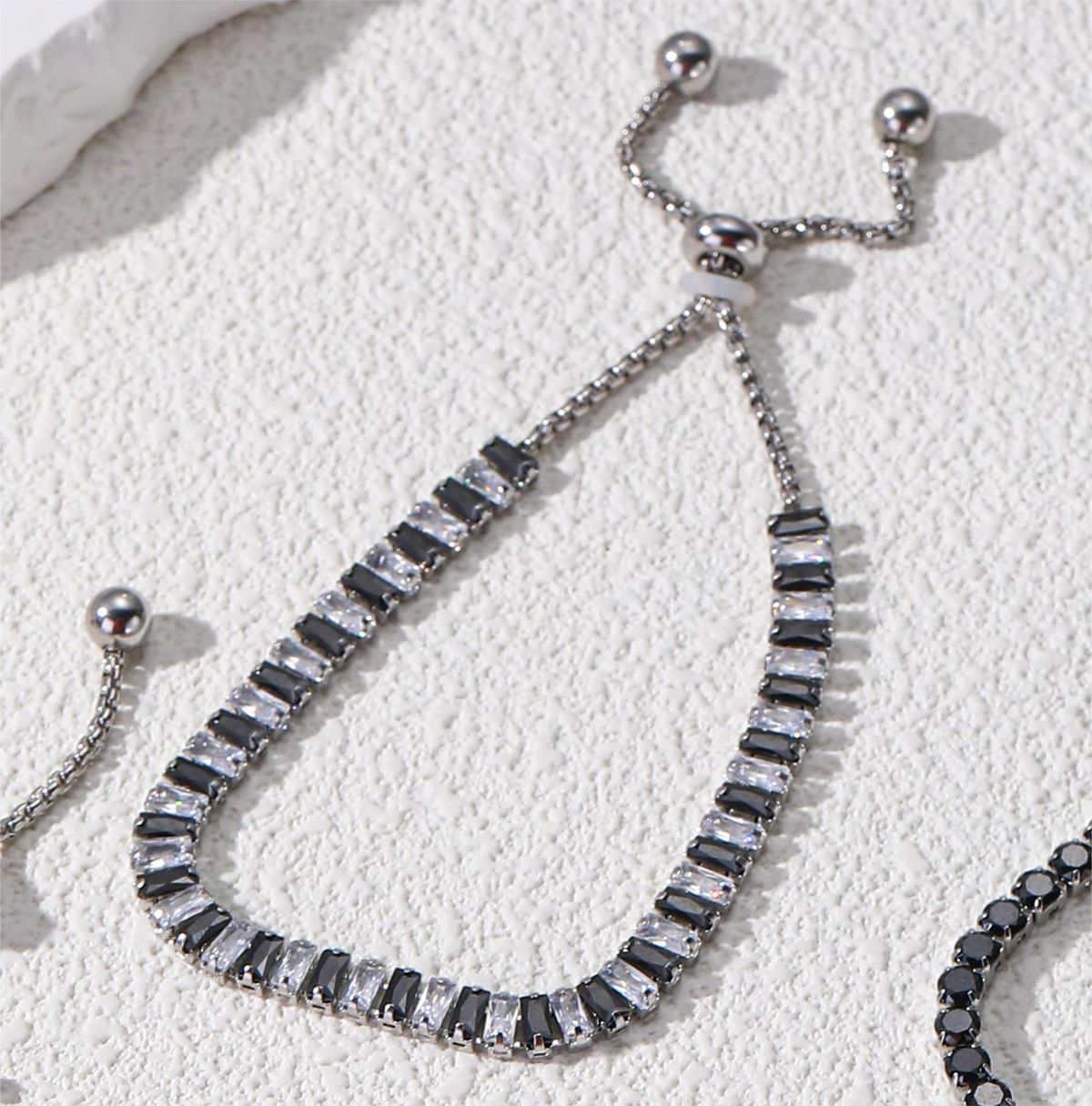 Square Zircon Adjustable Bracelet W omen's Simple Light Luxury Bracelet Personalized Temperament High End Feeling Bracelet_ipsvogv.com