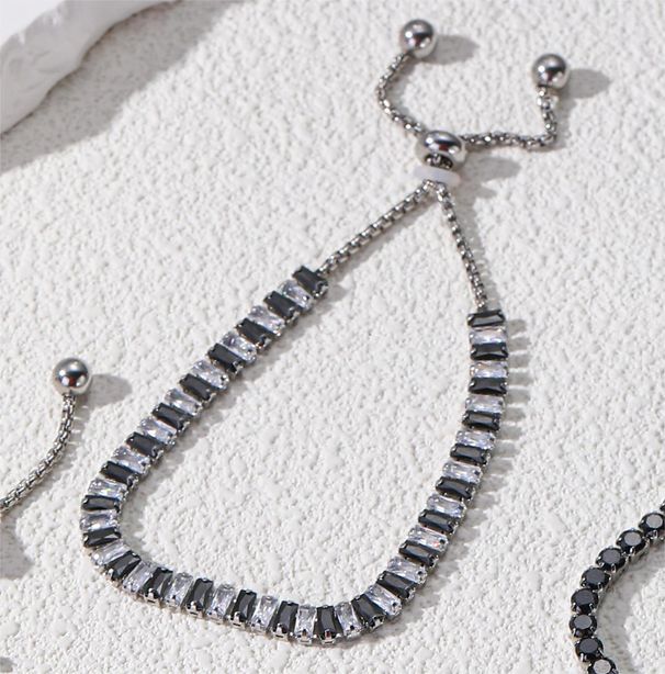 Square Zircon Adjustable Bracelet W omen's Simple Light Luxury Bracelet Personalized Temperament High End Feeling Bracelet_ipsvogv.com