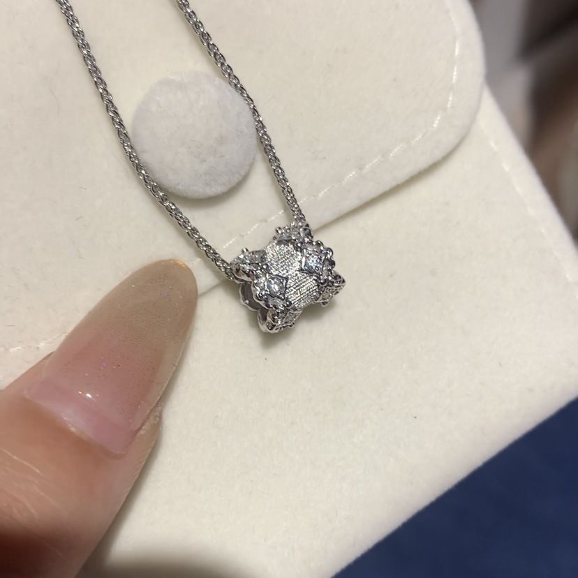 Same Style Handmade Brushed Satin Ribbon Lucky Necklace For Women With Inlaid Diamonds Super Shiny Small Waist_ipsvogv.com