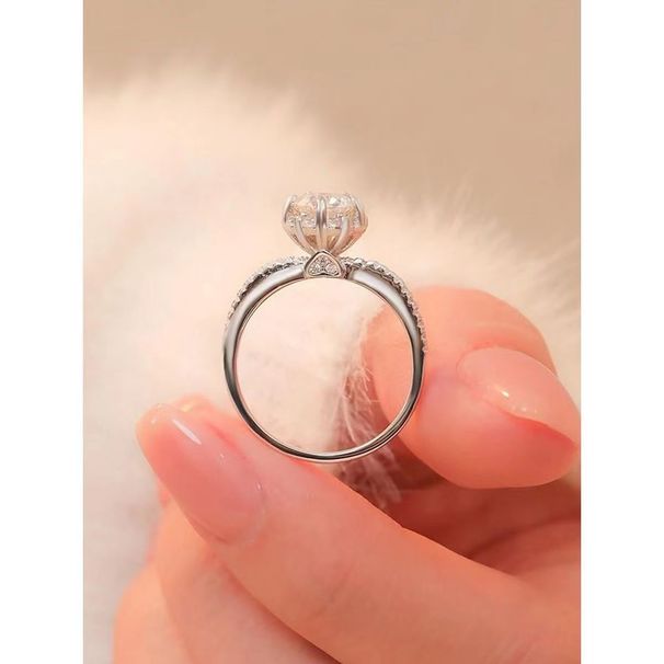 New Princess Wedding Mosang Stone Diamond Female Ring Pure Silver Plated Platinum Luxury_ipsvogv.com