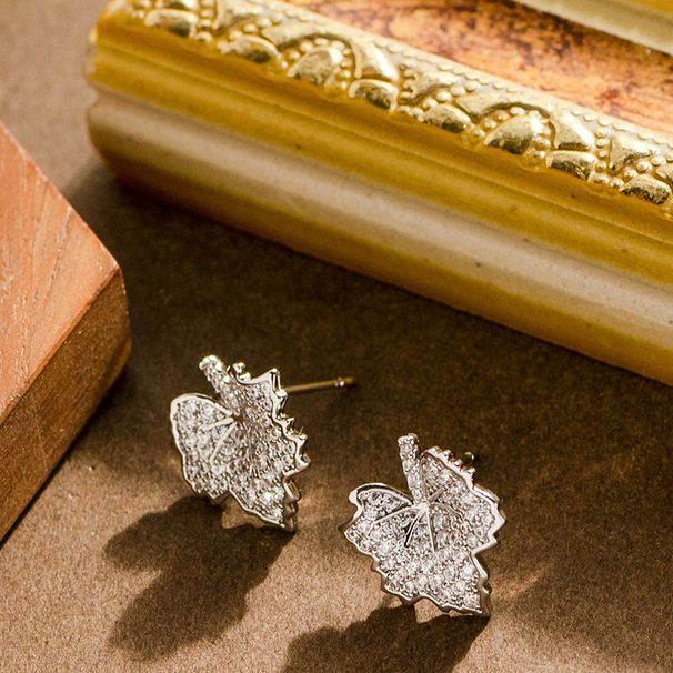 Fashionable Personalized Full Diamond Maple Leaf For Women With A Sense Of Luxury, Versatile And Exquisite Girlish Style_ipsvogv.com