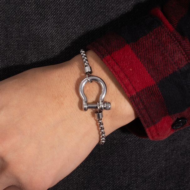 INS Style Horseshoe Buckle Gold-Plated Stainless Steel Box Chain Unisex Low Allergy Carabiner Bracelet_ipsvogv.com