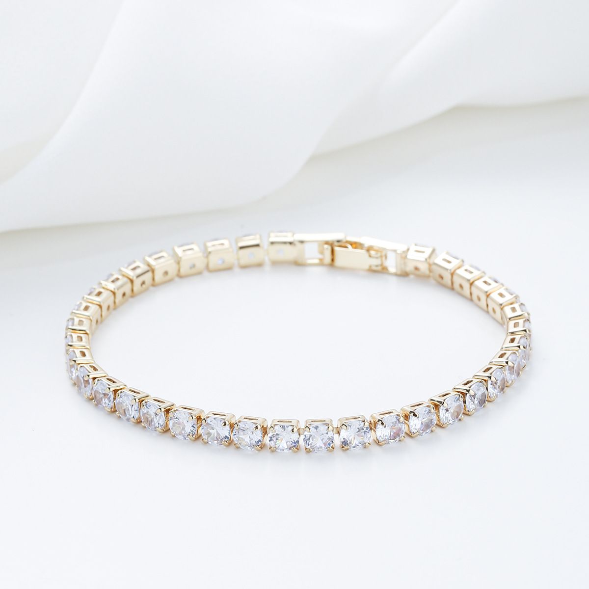 Light Luxury Niche Design Bracelet Personality Exquisite Inlaid Zircon Ladies Bracelet Chain Ins All Match Diamond Bracelet_ipsvogv.com