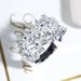 Cao Shi's Dazzling Petal Studded Ring Is A Luxurious And Trendy Jewelry Accessory For Women's Weddings_ipsvogv.com