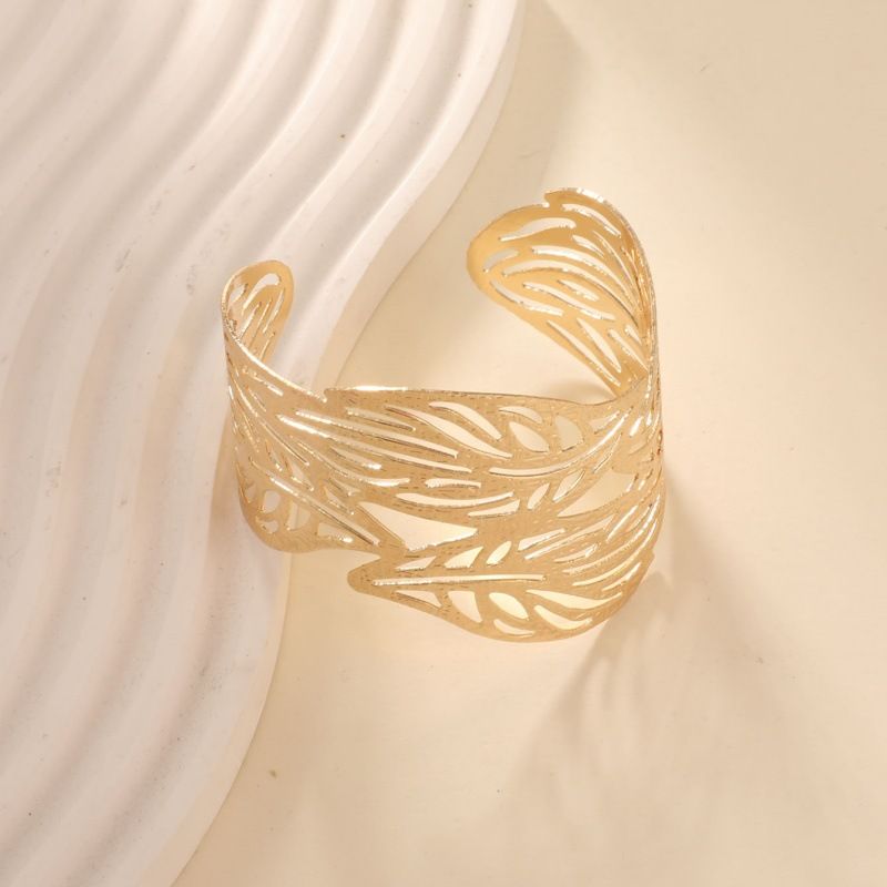 Geometric Open Adjustable Fashion Wide Hollow Butterfly Gold Bracelet For Women_ipsvogv.com