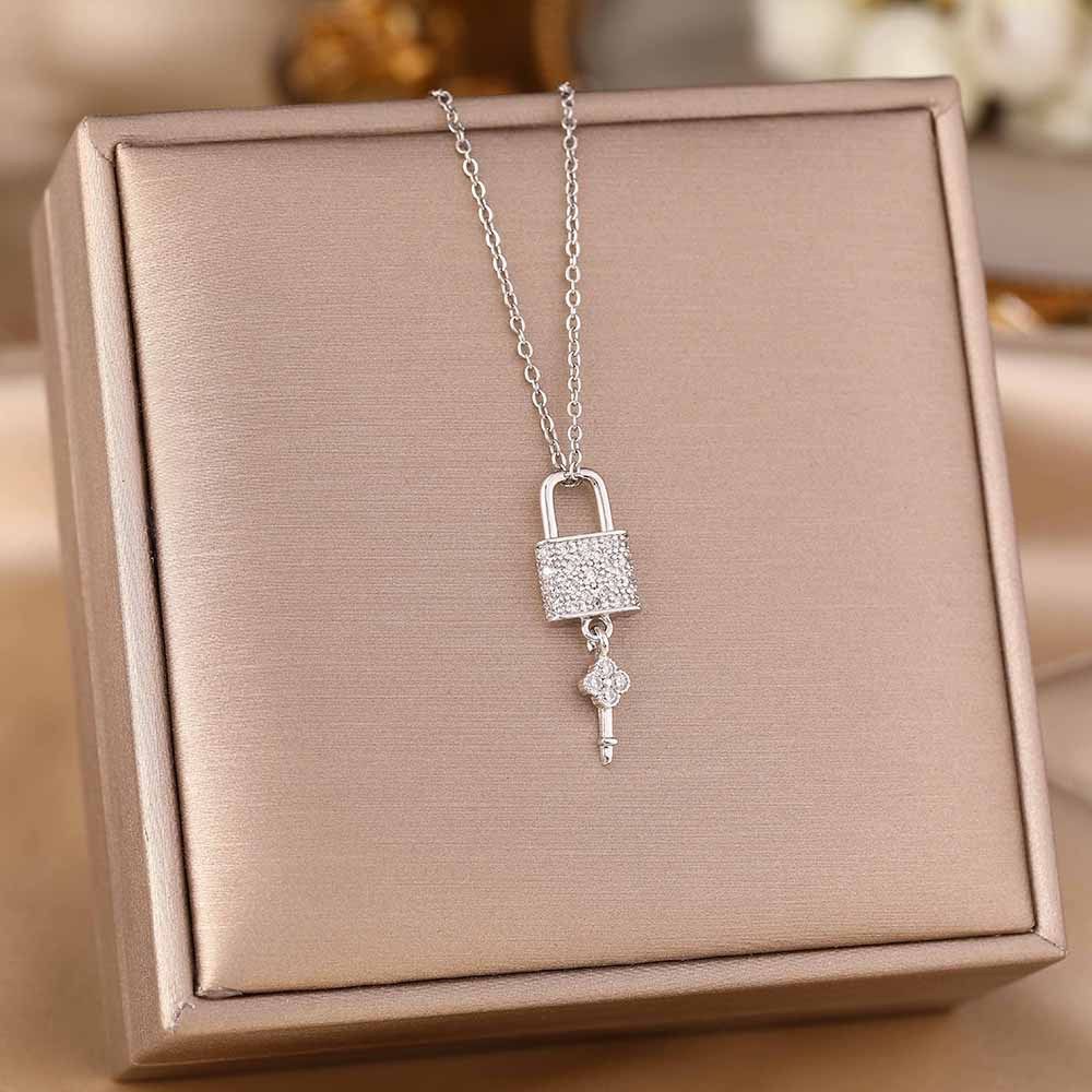 Light Luxury High-end Tassel Key Micro Inlaid With Diamonds, Long-lasting Lock Titanium Steel Necklace, Feminine_ipsvogv.com