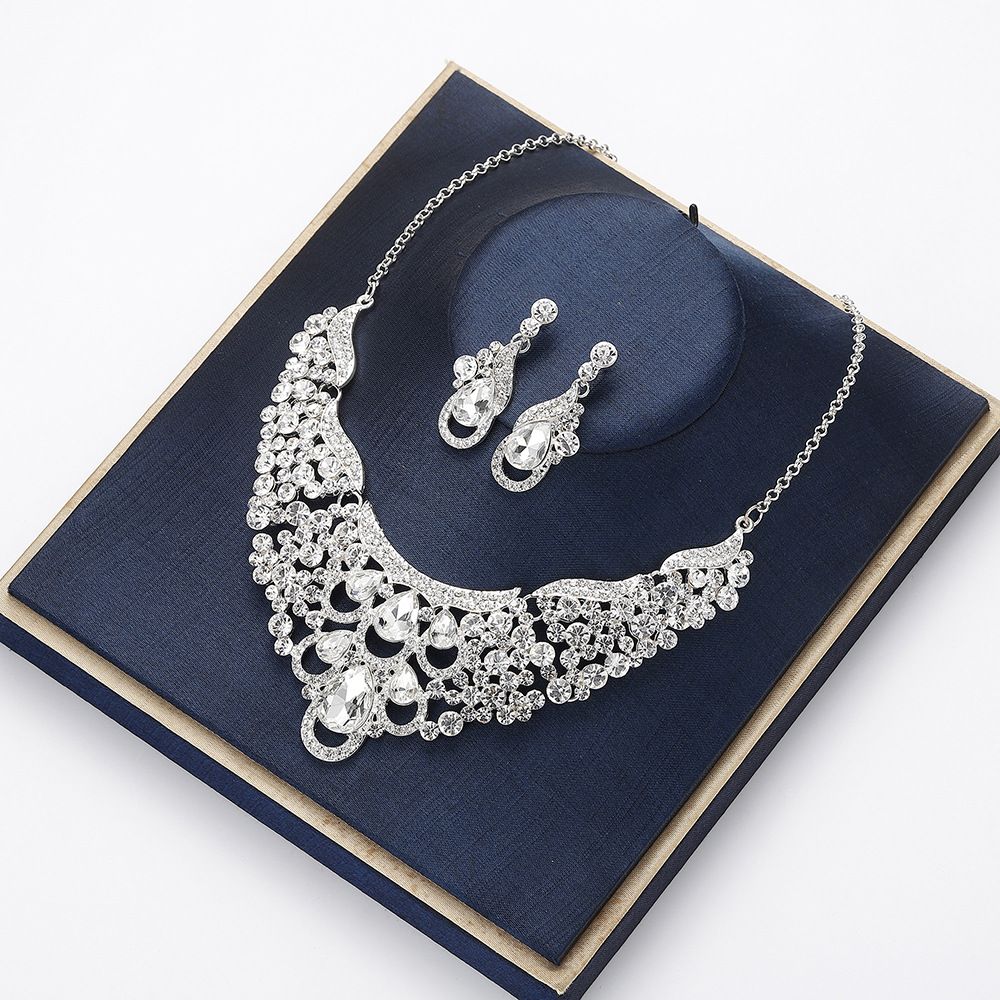 Chenhao Jewelry Hot Sale Simple Earrings Necklace Set Wedding Dress Shooting Accessories_ipsvogv.com