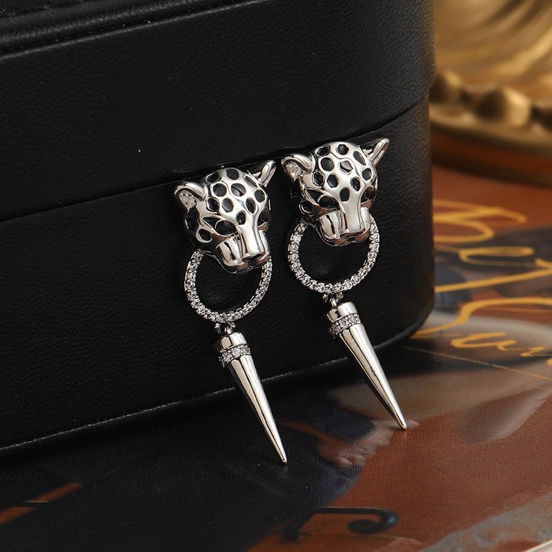 European And American Leopard Women's High Sense Personality Hip-hop Trend Gold Stud Light Atmosphere Niche Design_ipsvogv.com