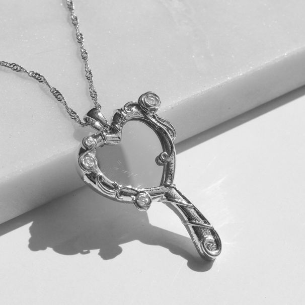 Hot Selling New Creative Love Magic Mirror Clavicle Necklace For Women Light Luxury Sweet Cute Niche Design Necklace_ipsvogv.com