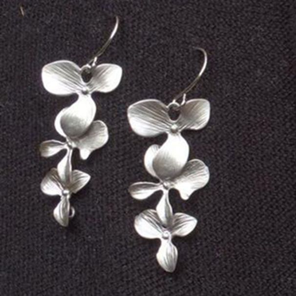 Mogo Fashion Asian Silver Petal Necklace Earring Set Exquisite Creative Plant Flower Clavicle Chain_ipsvogv.com