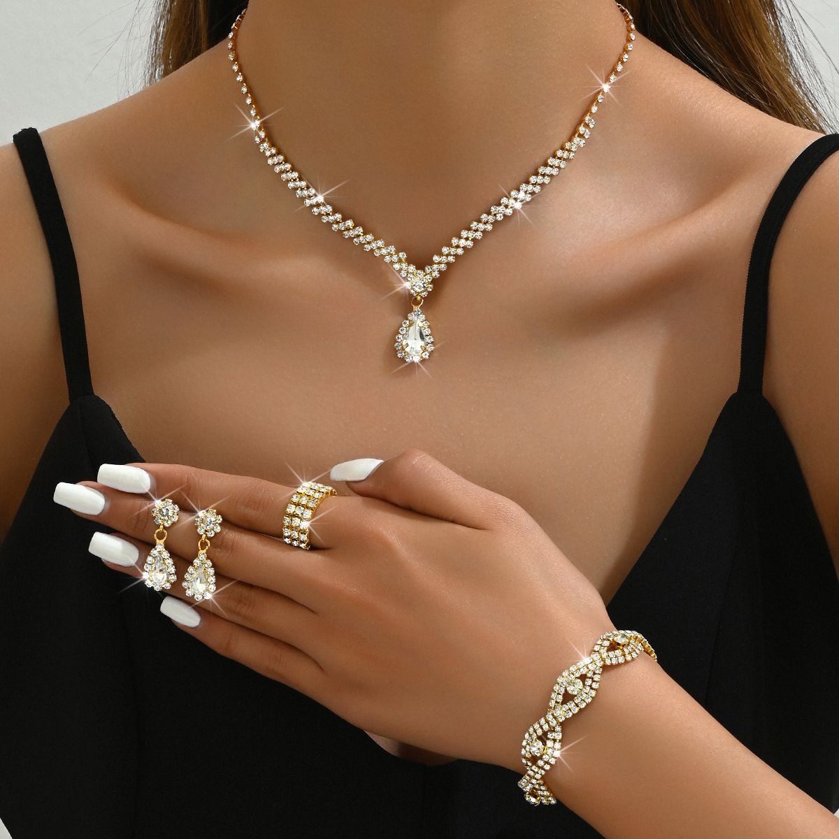 2024 Fashion Bridal Jewelry Set Four-Piece Full Diamond Tassel Necklace Earrings Bracelet Ring_ipsvogv.com