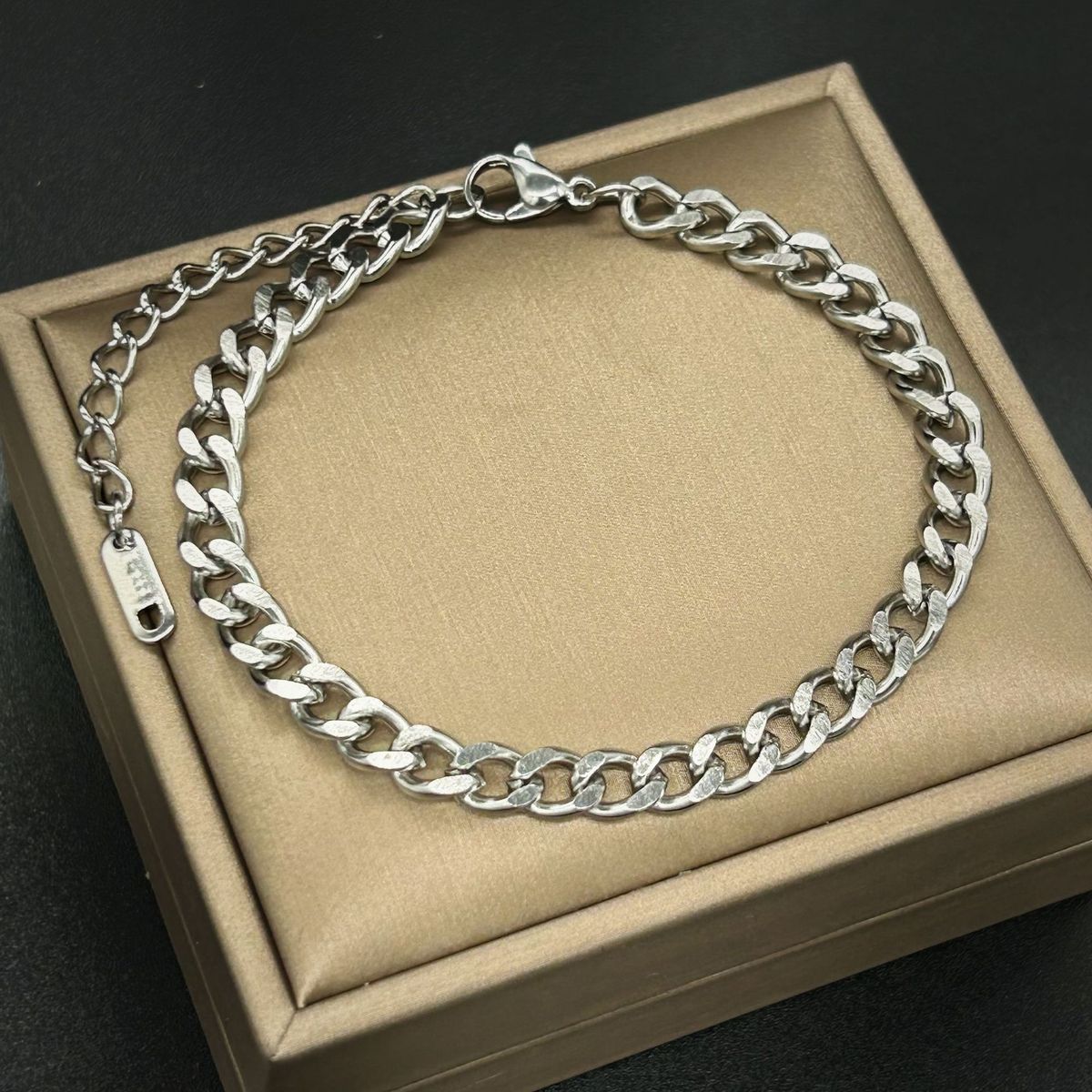 Men's Titanium Steel Six-Sided Polished Cuban Simple Personality Jewelry Trendy Bracelet_ipsvogv.com