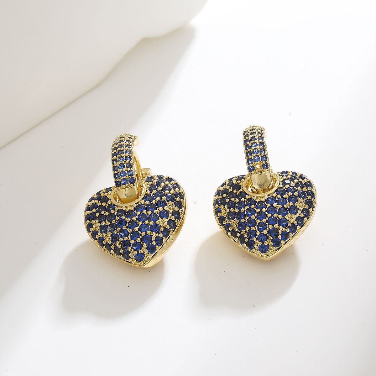 Women's Jewelry Light Luxury High End Temperament Retro Color Zircon Heart Shaped Love Earrings Peach Heart Earrings Ear Buckles_ipsvogv.com