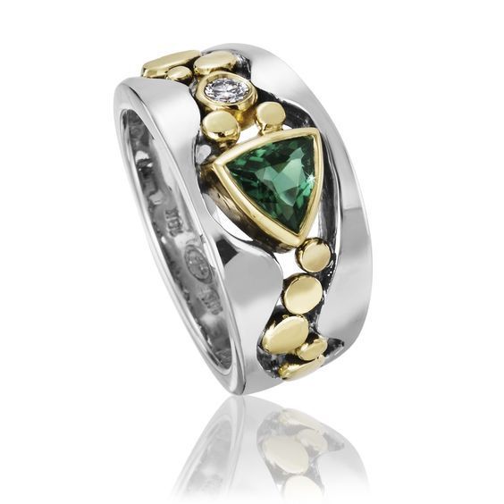 Cao Shi Ethnic Style Jewelry Creative Hollow Pattern Inlaid With Green Zircon Trendy Fashion Ring_ipsvogv.com