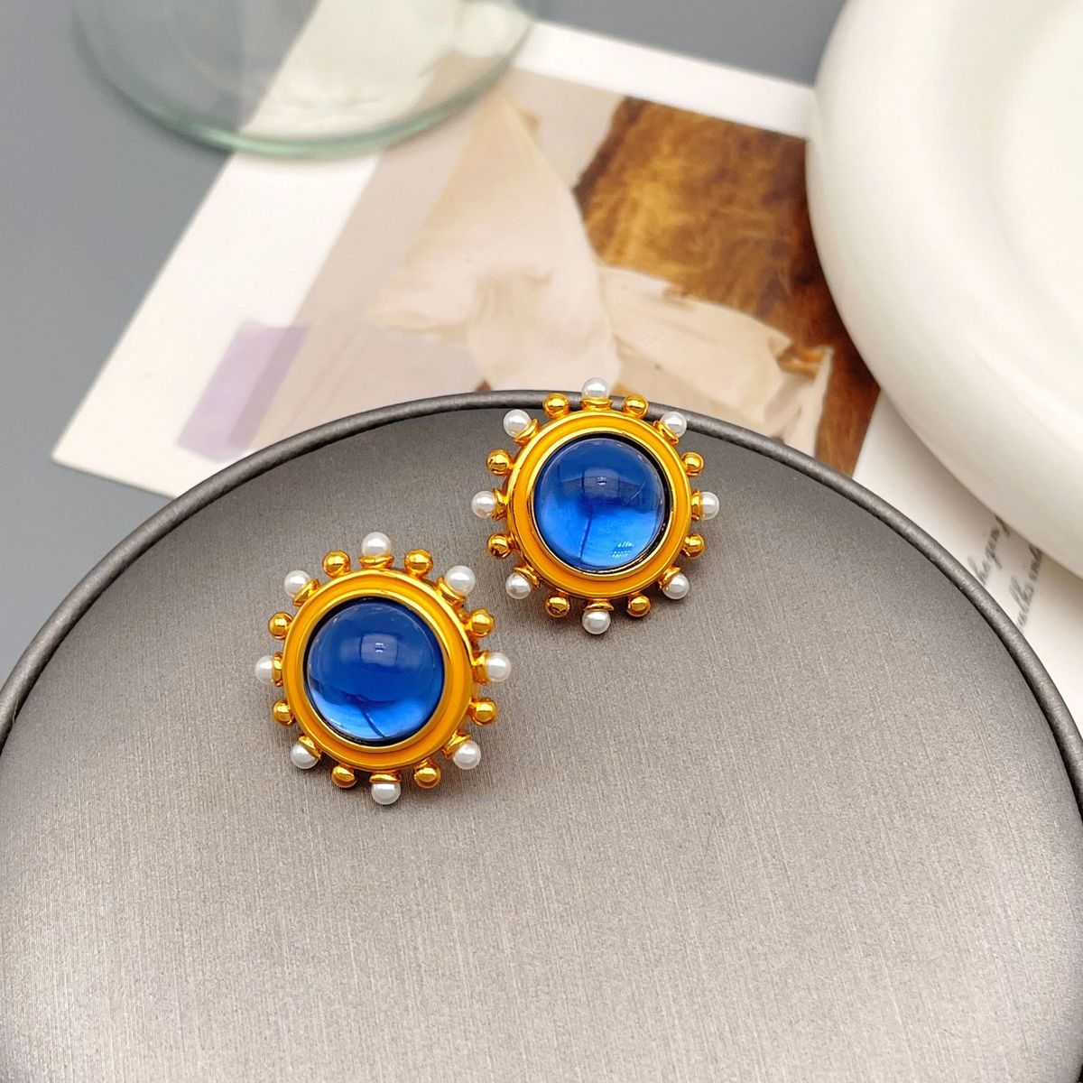 French style Vintage round pearl drop glazed earrings with high-end niche temperament and design sense jewelry_ipsvogv.com