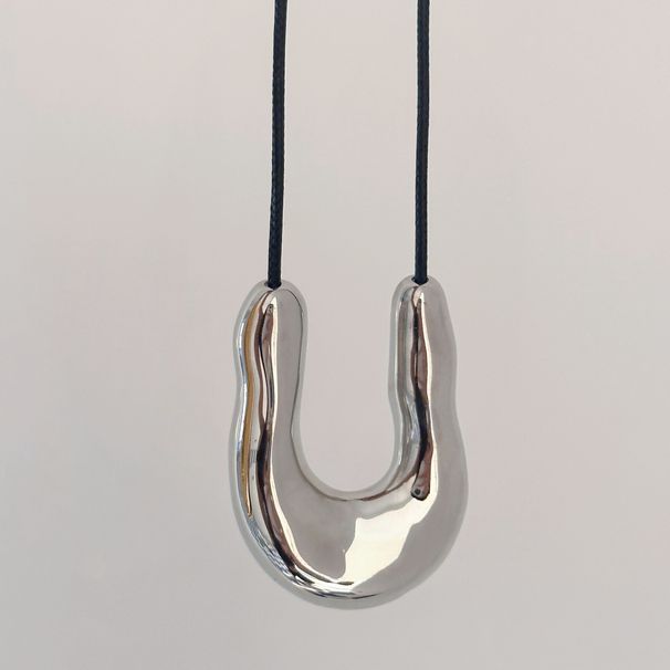 Spot INS Gold Plated Titanium Steel U Shaped Horseshoe Design Exaggerated Drawstring Adjustment Necklace_ipsvogv.com