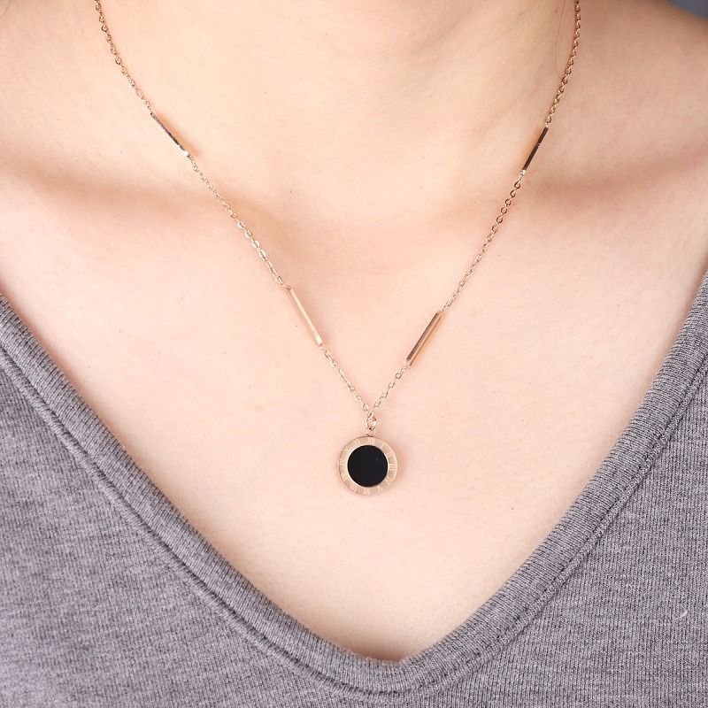 Fashionable Black And White Double-sided Titanium Steel Non Fading Necklace, Women's Versatile Jewelry, Gold Lock Bone_ipsvogv.com