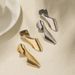 E12307 Exaggerated Irregular Twisted with Cool and Individualized Geometric Hip Hop Earrings_ipsvogv.com