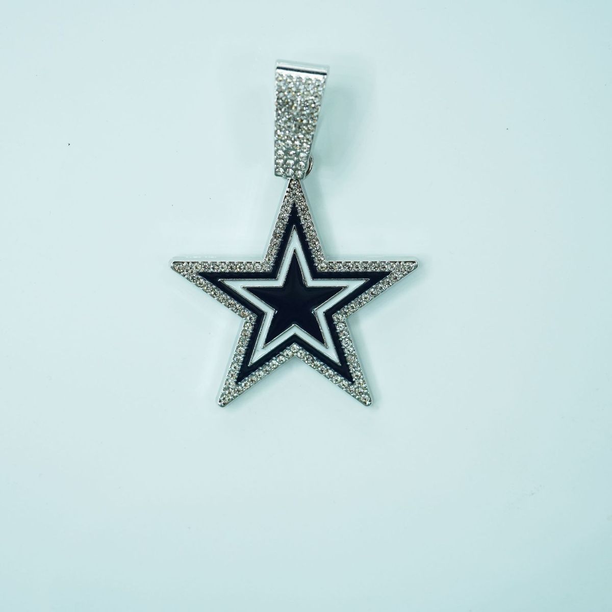 Unisex Hot Selling Dallas Cowboys Football Team Badge Blue Oil Drip Five Pointed Star Alloy Pendant Necklace_ipsvogv.com