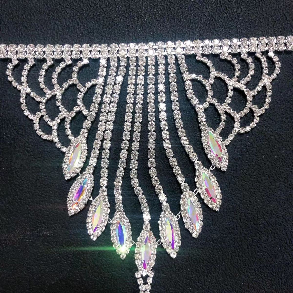Rhinestone bracelets, fashionable tassel colored diamond horse eye finger bracelets, ladies' versatile accessories_ipsvogv.com