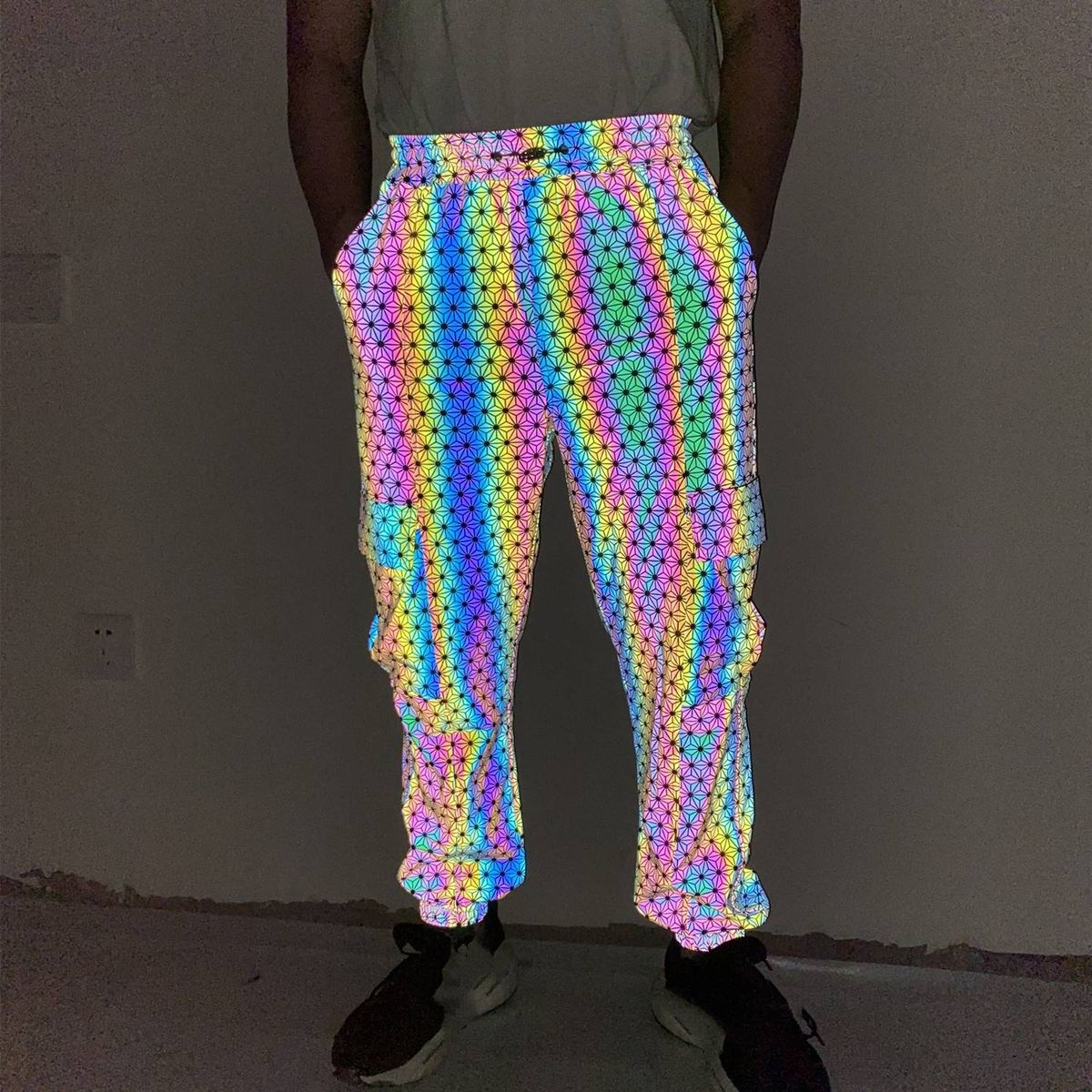 Men's Clothing geometric pattern colorful reflective overalls men's knitted breathable casual loose skinny pants_ipsvogv.com