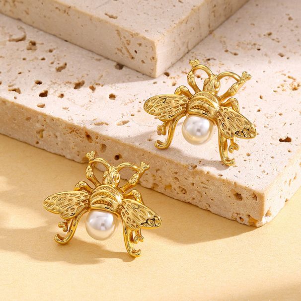 Unisex bee with pearl titanium steel earrings niche design light luxury personality women's earrings ins style earrings_ipsvogv.com