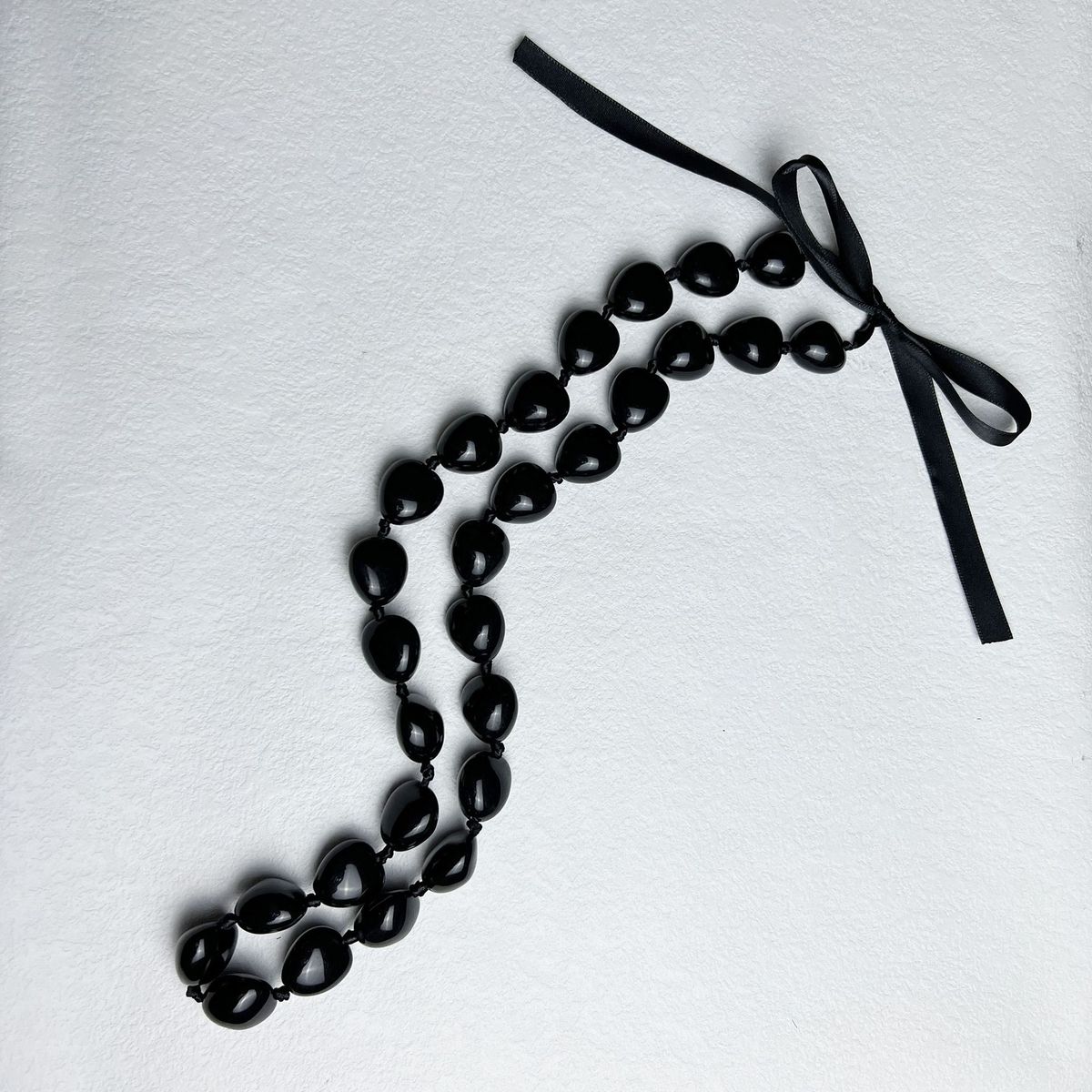New Acrylic Black Ribbon Knot Necklace Graduation Sash Wreath_ipsvogv.com