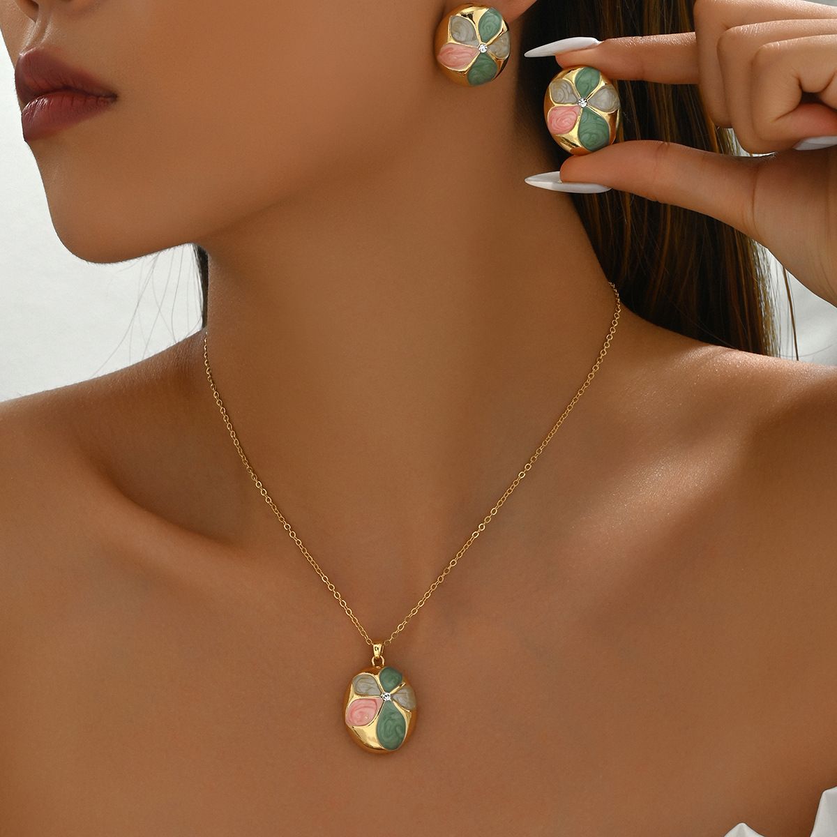 2024 New Style Women's Necklace Earring Set Versatile Oil Coating Craftsmanship Design Niche Colorful Clavicle Chain_ipsvogv.com