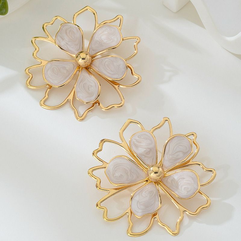 Jewelry Flower Glaze Exaggerated Niche Design Sense Petal Stud Light Luxury High-end Earrings_ipsvogv.com