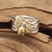 has Newly Developed A Fashionable Bee Ring And Two Tone Alloy Jewelry For Runway Wear, Paired With Hand_ipsvogv.com