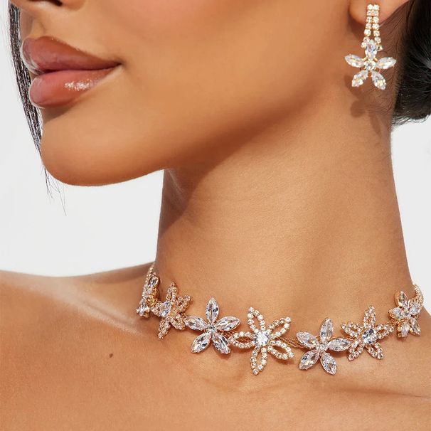 European And American Banquet Flower Earrings Necklace Set Bridal Wedding Full Diamond Jewelry Set Accessories Jewelry Set_ipsvogv.com