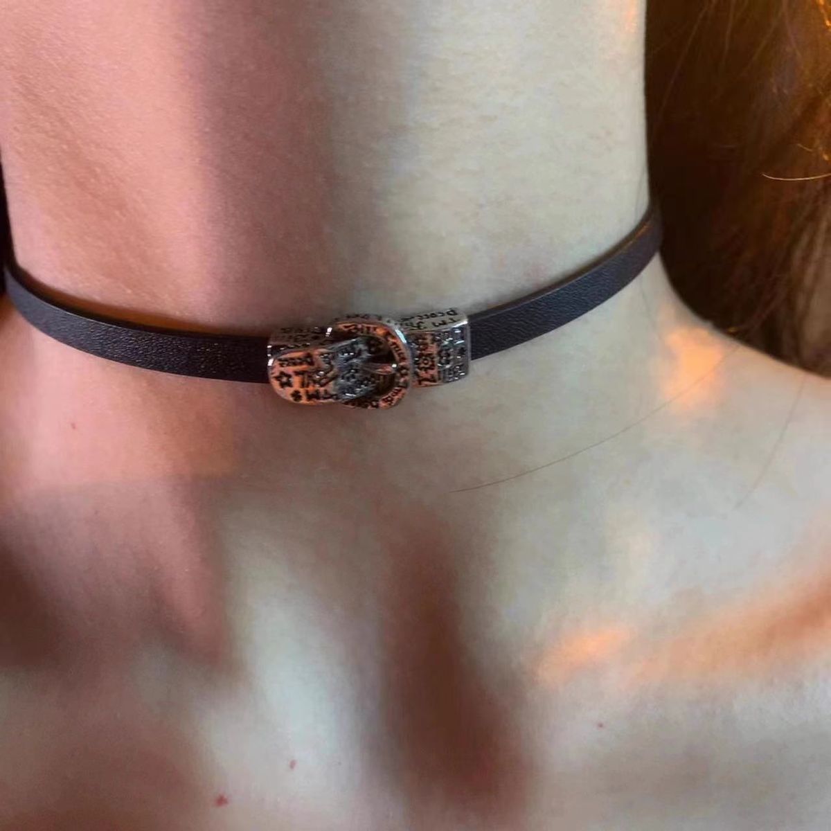Alloy Heavy Rivet Leather Collar Dark Punk European Female Y2k Subculture Niche Design Necklace Clavicle Chain_ipsvogv.com