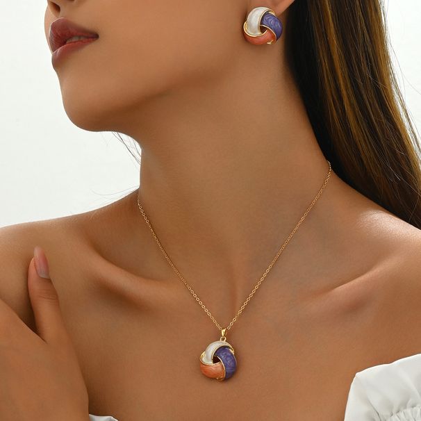 New Hot Selling Geometric Women's Jewelry Set Niche Braided Winding Design Earrings Versatile Necklace_ipsvogv.com