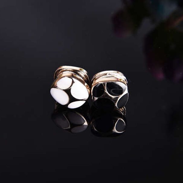 Black and white oil painting silk scarf buckle Muslim headscarf accessories magnetic buckle collar clip brooch headdress accessories_ipsvogv.com
