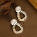 Silver Needle French Elegant And Personalized Hollow Out Colorful Abalone Shell For Women, Fashionable Temperament,_ipsvogv.com
