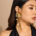 Metal texture line ginkgo leaf flower earrings sweet cool ins style pearl tassel earrings_ipsvogv.com