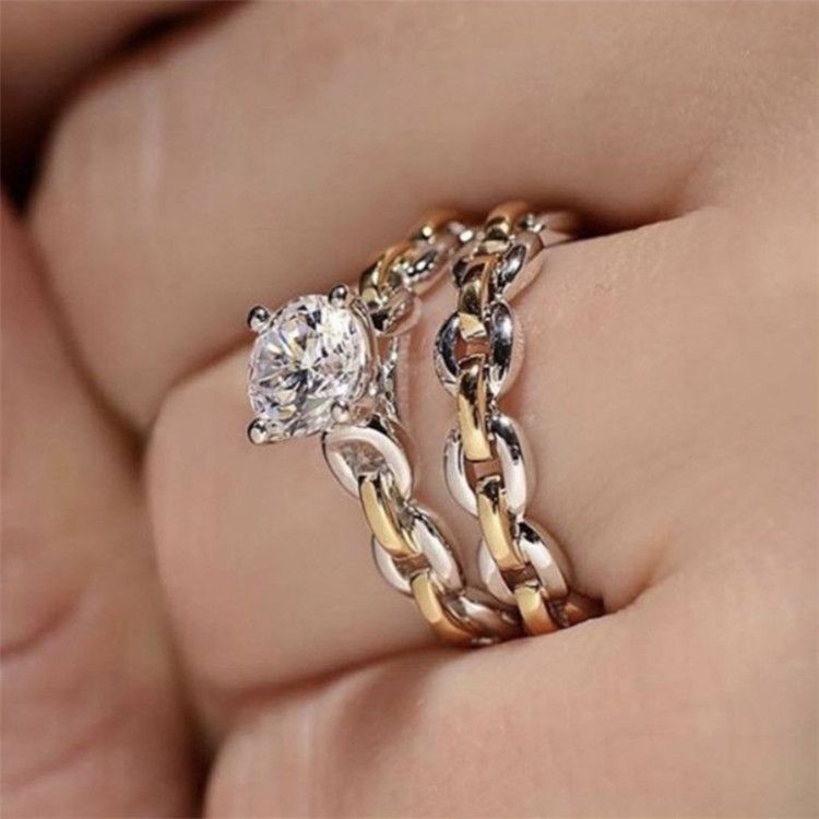Super New Diamond Studded Chain Ring With Separation For Two Women's Yellow, Silver, And Gold Dual Color Wedding_ipsvogv.com