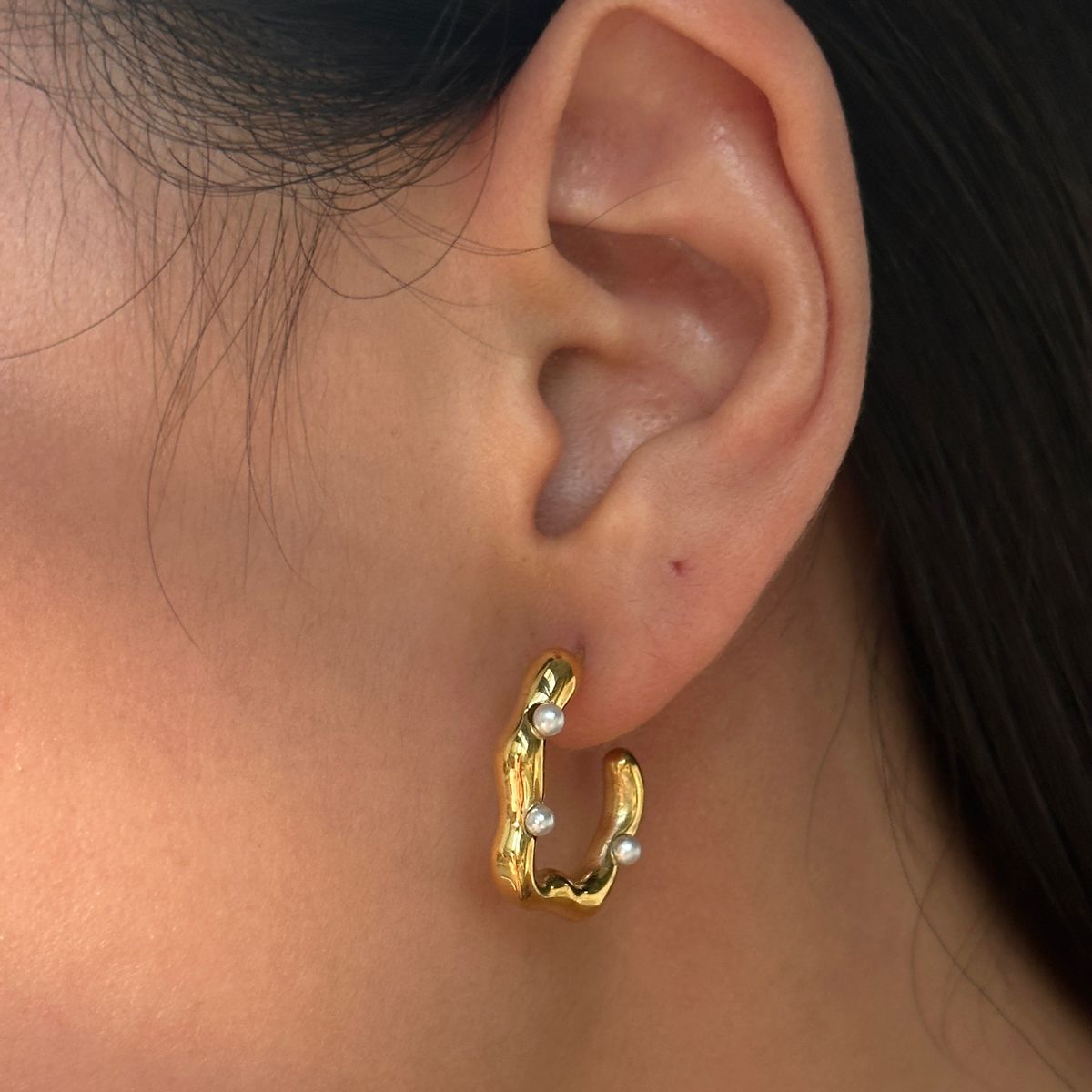 Fashionable Real Gold Electroplated INS Titanium Steel Polished Irregular Pearl Earrings_ipsvogv.com